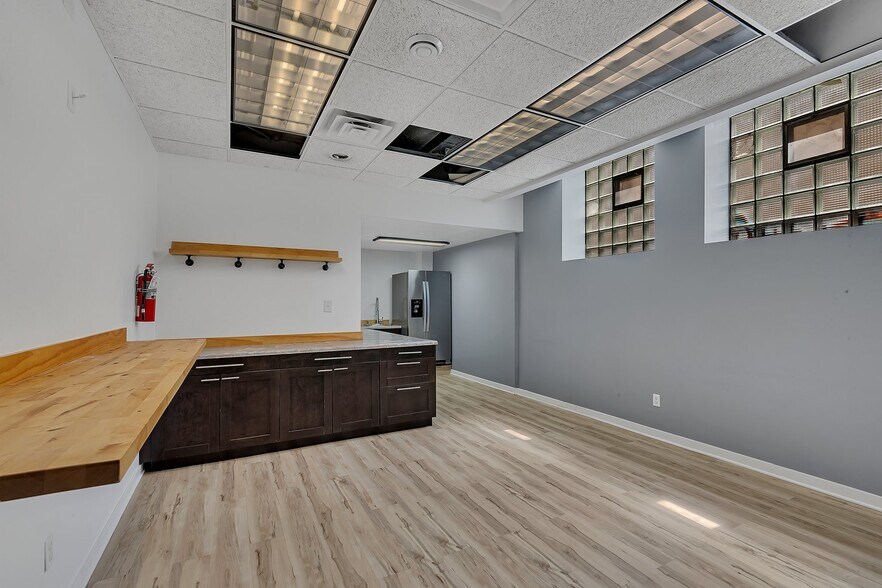 More Photos Of 15 6th Ave N, Saint Cloud Office Residential For Lease