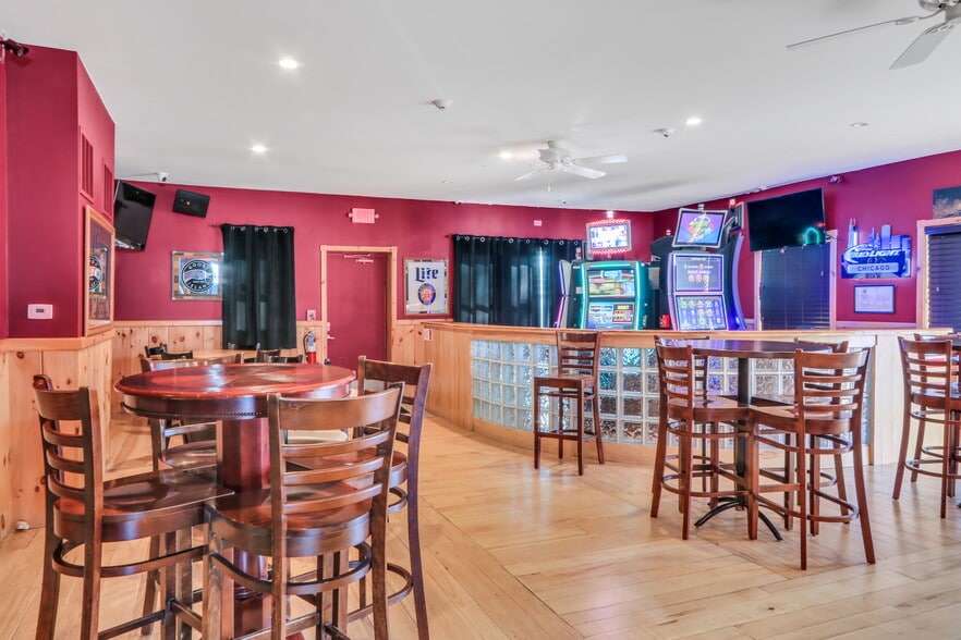 More Photos Of 2816 Route 120, Mchenry Restaurant For Sale