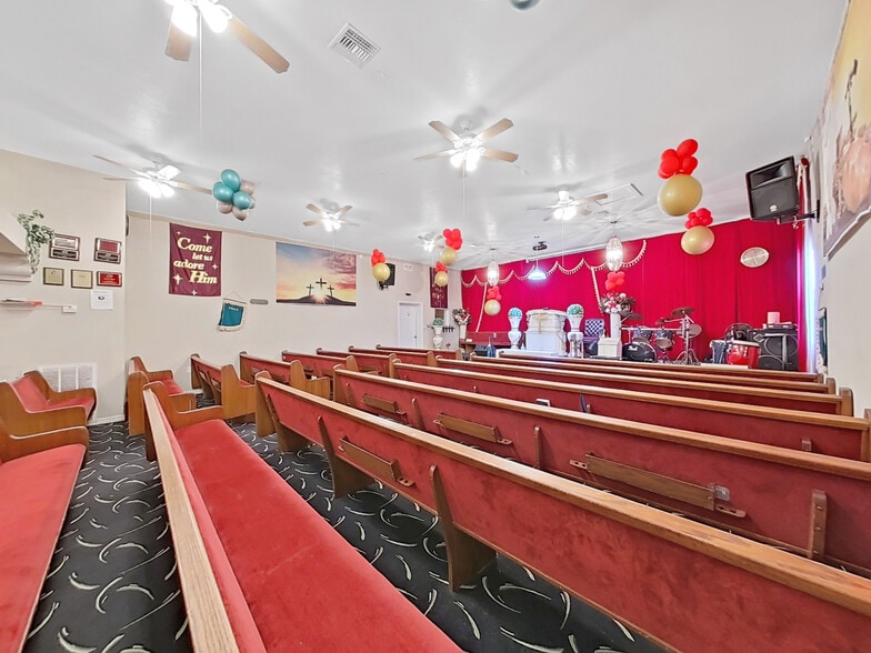 More Photos Of 4501 N 42nd St, Tampa Religious Facility For Sale