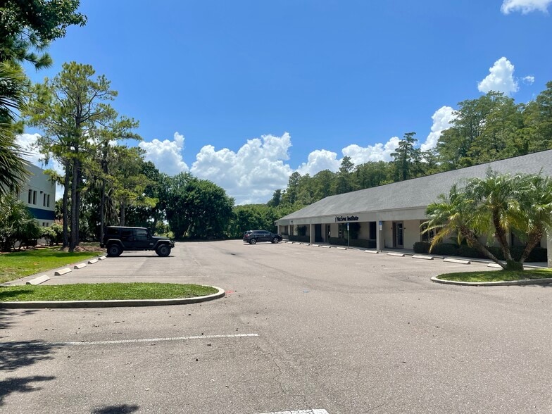 More Photos Of 2424 Enterprise Rd, Clearwater Medical For Sale