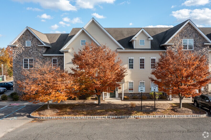 More Photos Of 5 Walter E Foran Blvd, Flemington Medical For Lease