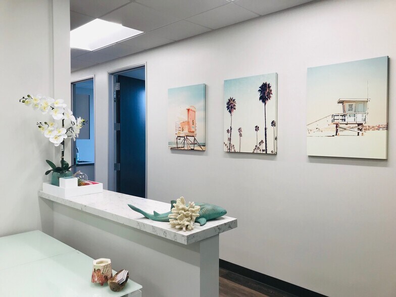 More Photos Of 369 San Miguel Dr, Newport Beach Medical For Lease