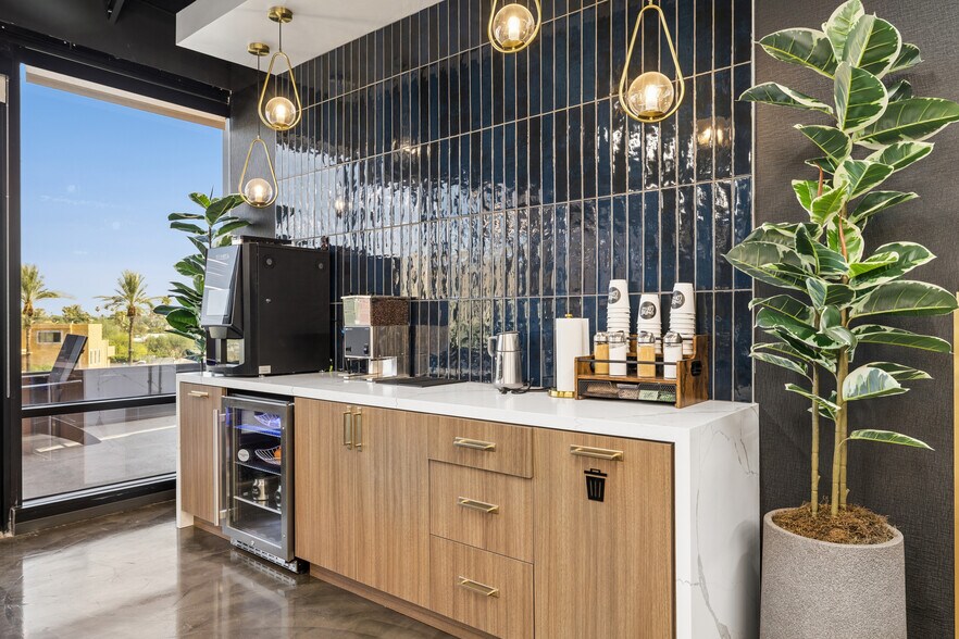 More Photos Of 4800 N Scottsdale Rd, Scottsdale Coworking Space