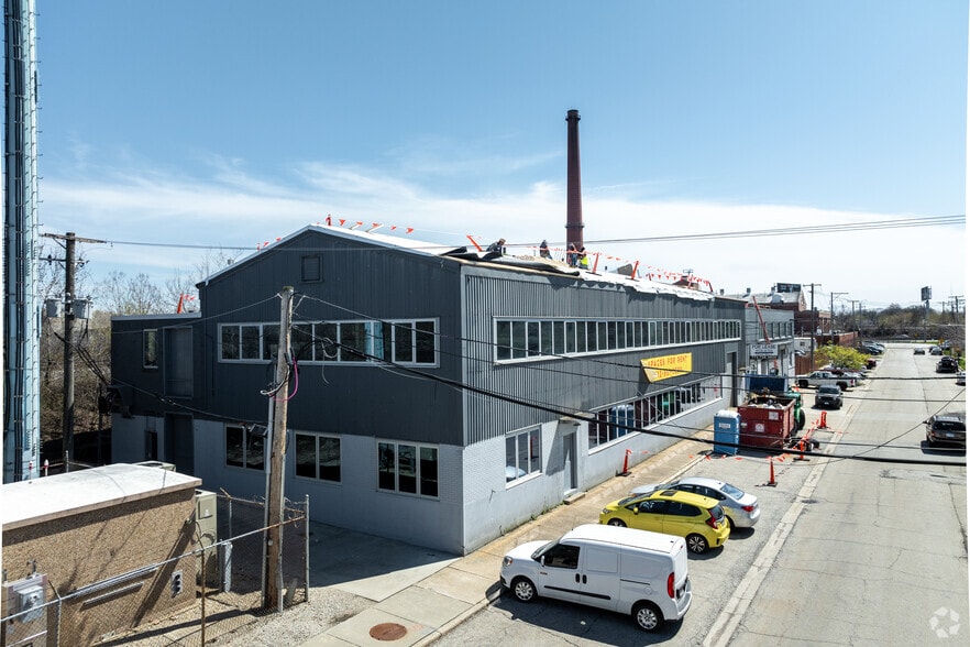 More Photos Of 4713 N Lamon Ave, Chicago Warehouse For Lease