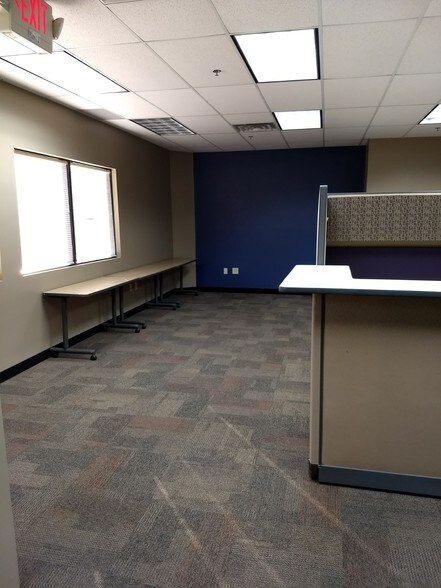 More Photos Of 820 N Concord St, South Saint Paul Light Distribution For Lease