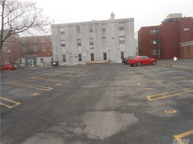 More Photos Of 1527 Franklin Ave, Mineola Office For Lease