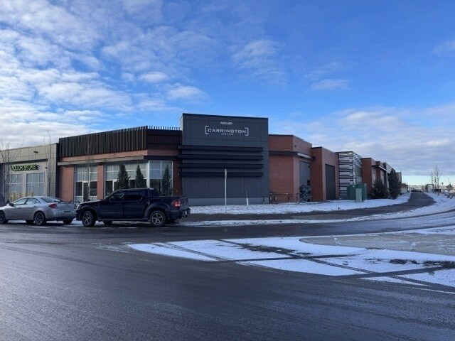 More Photos Of 45 Carrington Blvd NW, Calgary Coworking Space