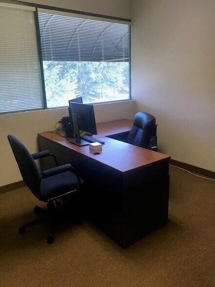 More Photos Of 3701 S Osprey Ave, Sarasota Office For Lease