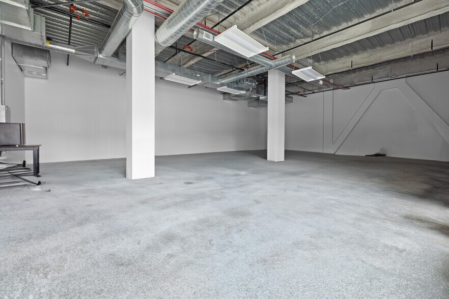 More Photos Of 480 Centre St, Quincy Self Storage For Lease