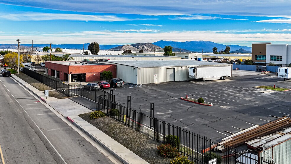 More Photos Of 3091 Indian Ave, Perris Manufacturing For Sale