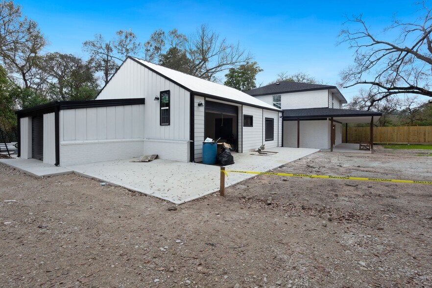 More Photos Of 26146 Hardin Store 2 rd, Magnolia Flex For Sale