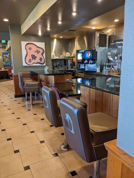 More Photos Of 2665 E Palm Canyon Dr, Palm Springs Restaurant For Sale