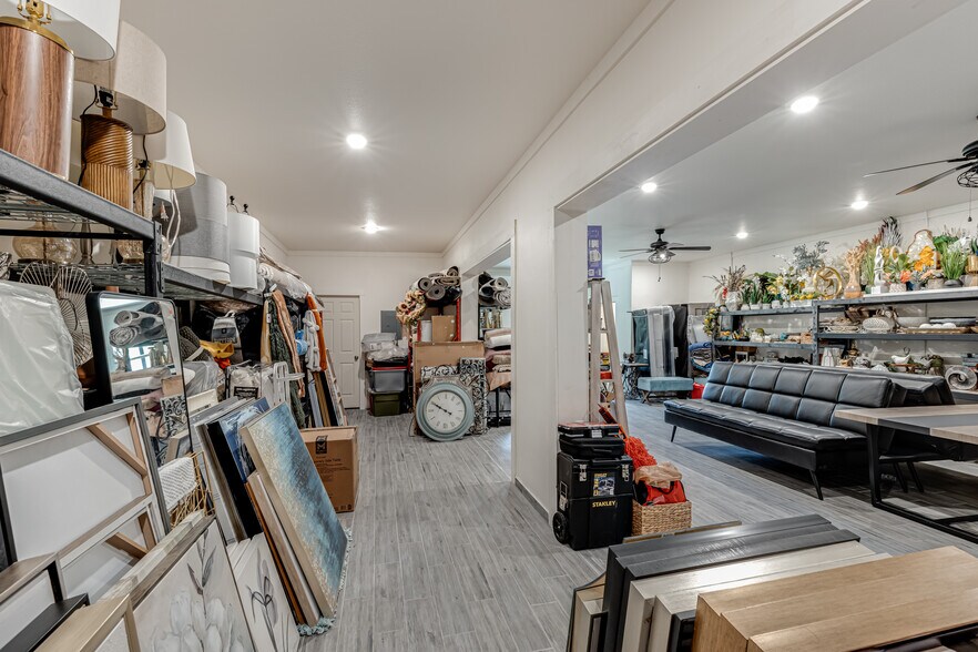 More Photos Of 2518 Culebra Rd, San Antonio Freestanding For Sale