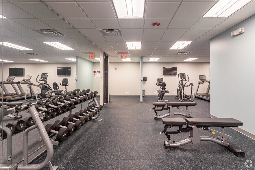 More Photos Of 1350 E Touhy Ave, Des Plaines Office For Lease