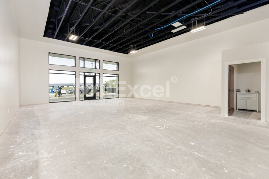 More Photos Of 355 3000 N, Cedar City Storefront Retail Office For Lease