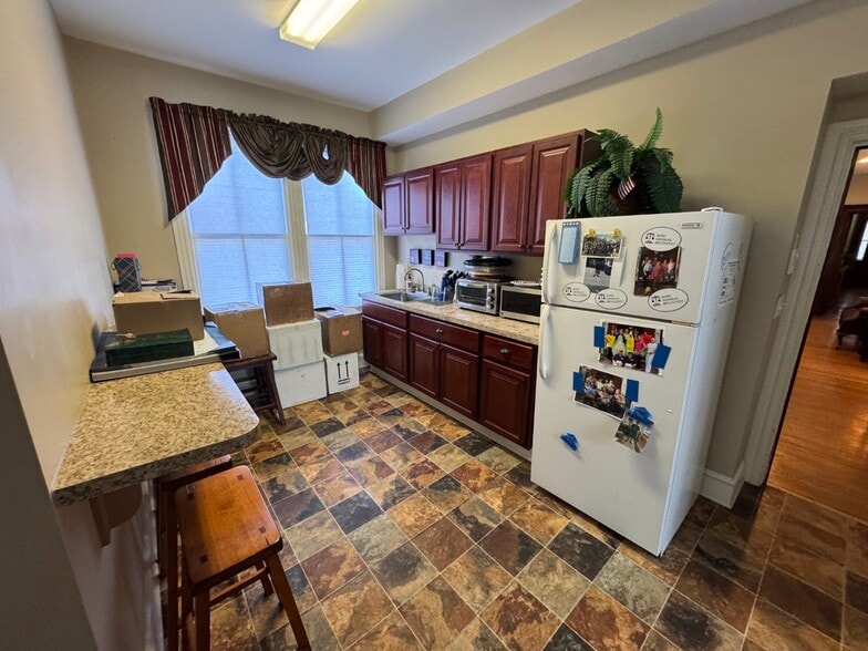 More Photos Of 6 S State St, Dover Office For Sale