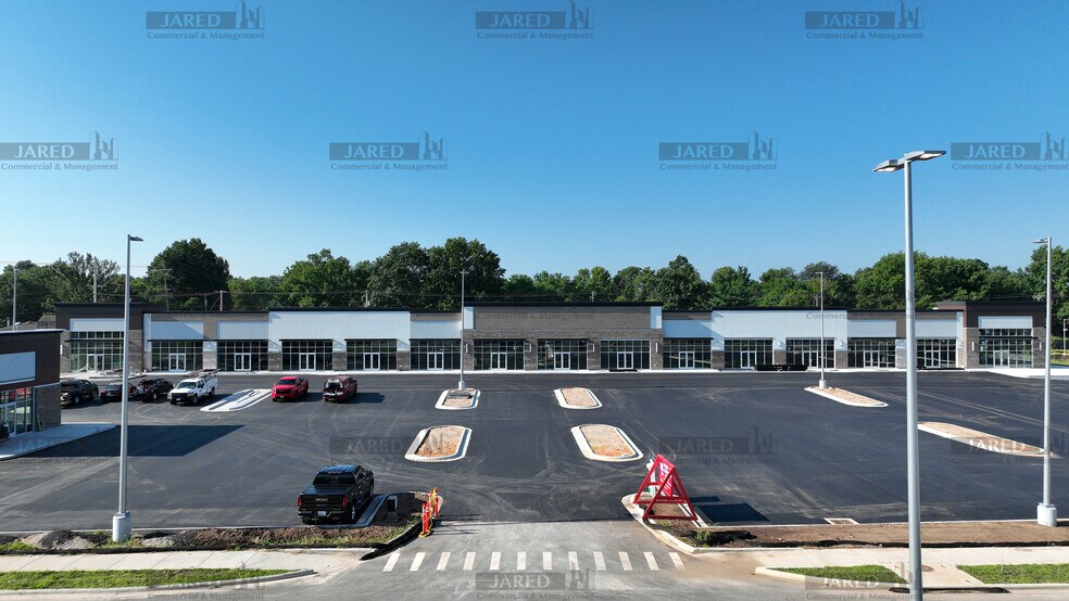 More Photos Of 3380-3428 W Sunshine St, Springfield Storefront For Lease