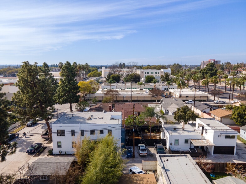 More Photos Of 415 W Pine St, Santa Ana Apartments For Sale