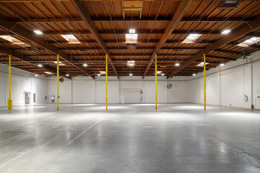 More Photos Of 900-940 Aladdin Ave, San Leandro Manufacturing For Sale