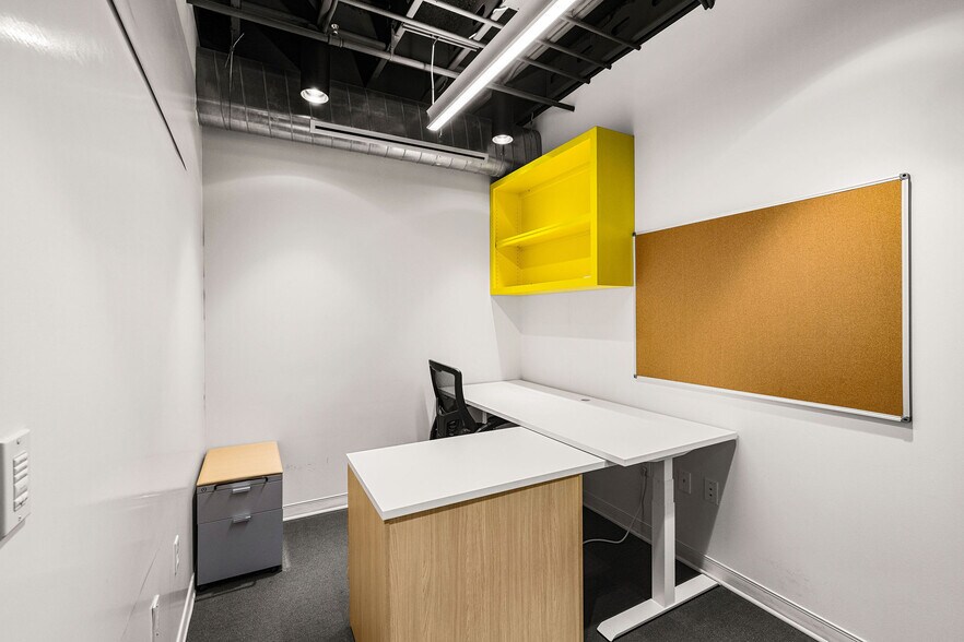 More Photos Of 125 W Central Ave, Bentonville Office For Sale