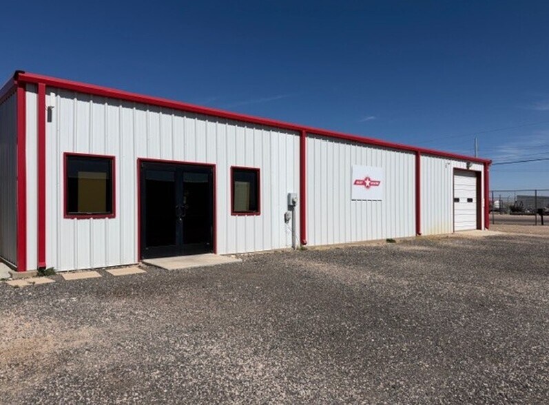 More Photos Of 420 Meadow Ave, Odessa Warehouse For Sale