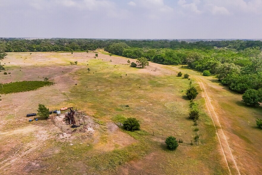 More Photos Of 9111 Long View Road, Burrton Land For Sale