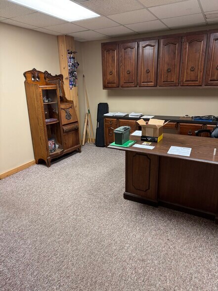 More Photos Of 3400 US Highway 30, Warsaw General Retail For Lease