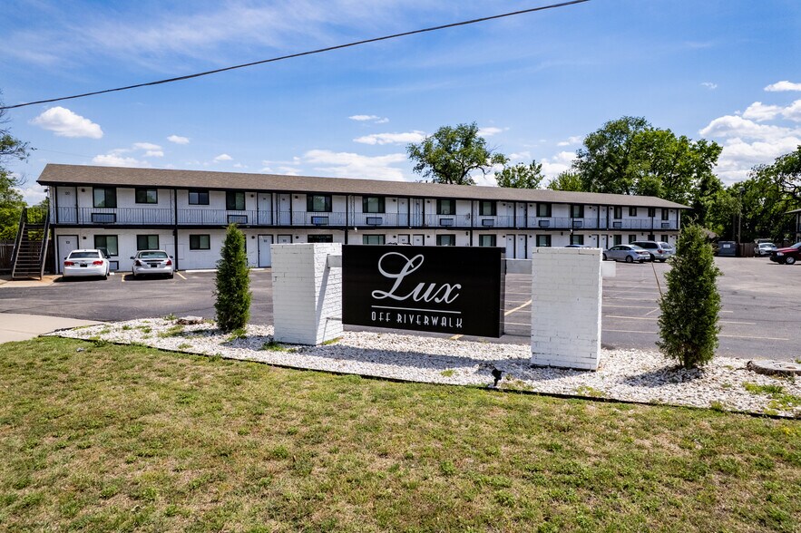 More Photos Of 425 W Taft St, Wichita Apartments For Sale