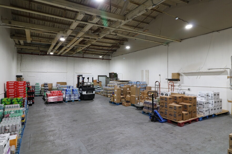 More Photos Of 703 Van Rossum Ave, Beverly Industrial For Sale