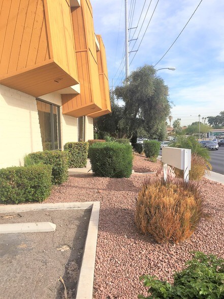 More Photos Of 1700 E Desert Inn Rd, Las Vegas Office Residential For Lease