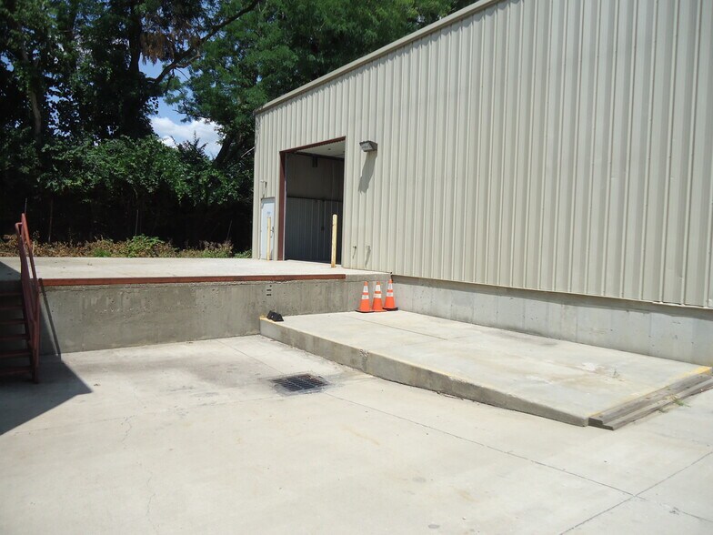 More Photos Of 3864 Race Rd, Cincinnati Light Manufacturing For Lease