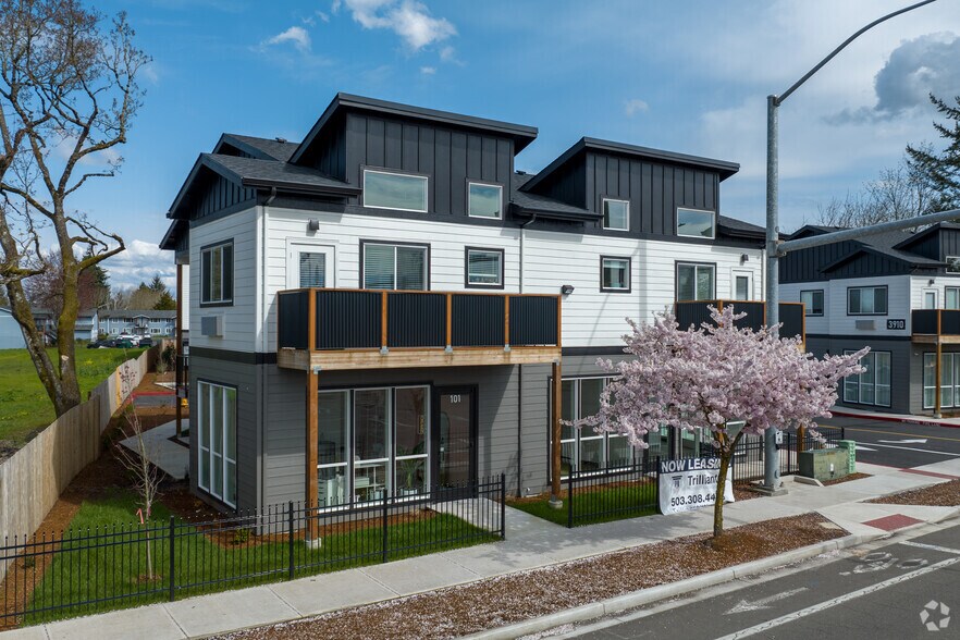 More Photos Of 3910-3940 Cherry Ave NE, Keizer Storefront Retail Office For Lease