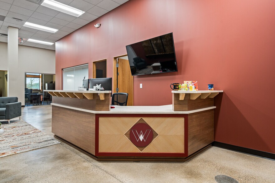 More Photos Of 2361 W Highway 36, Roseville Unknown For Lease