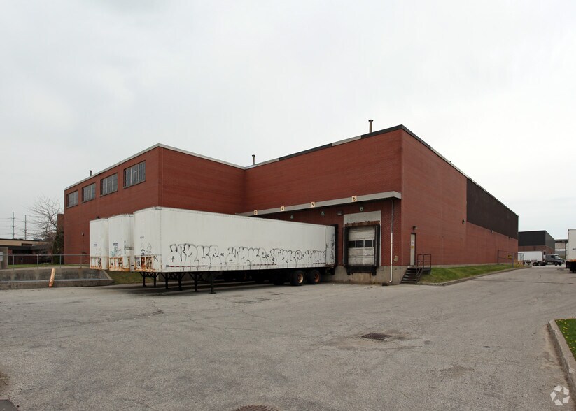 More Photos Of 125 Bermondsey Rd, Toronto Manufacturing For Lease