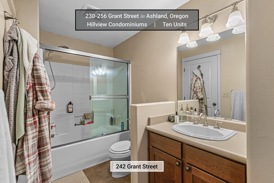 More Photos Of 230 Grant St, Ashland Multifamily For Sale