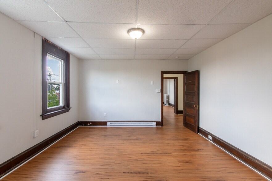 More Photos Of 403 Washington Ave, Sellersville Apartments For Sale