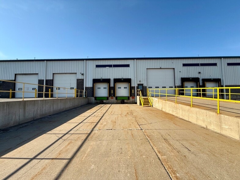 More Photos Of 2855 S Oakwood Rd, Oshkosh Manufacturing For Lease