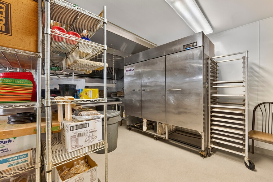 More Photos Of 146 1st Ave, Parshall Bar For Sale