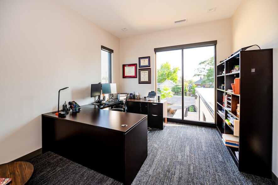 More Photos Of 810 Pendleton St, Greenville Office For Lease