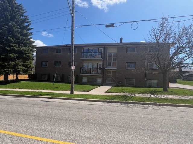 Primary Photo Of 300 Athol St, Whitby Apartments For Sale