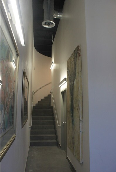 More Photos Of 2475 Hollywood Blvd, Hollywood Office For Lease