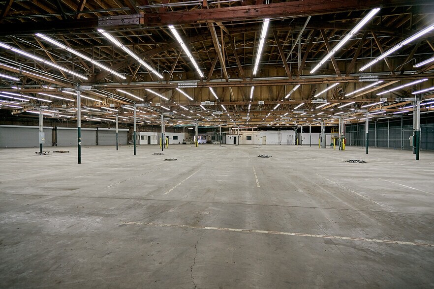 More Photos Of 5300 Harbor St, Commerce Warehouse For Lease