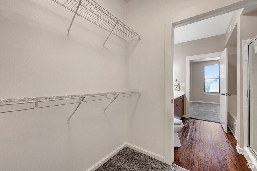 More Photos Of 251 Town Center Ln, Keller Apartments For Lease