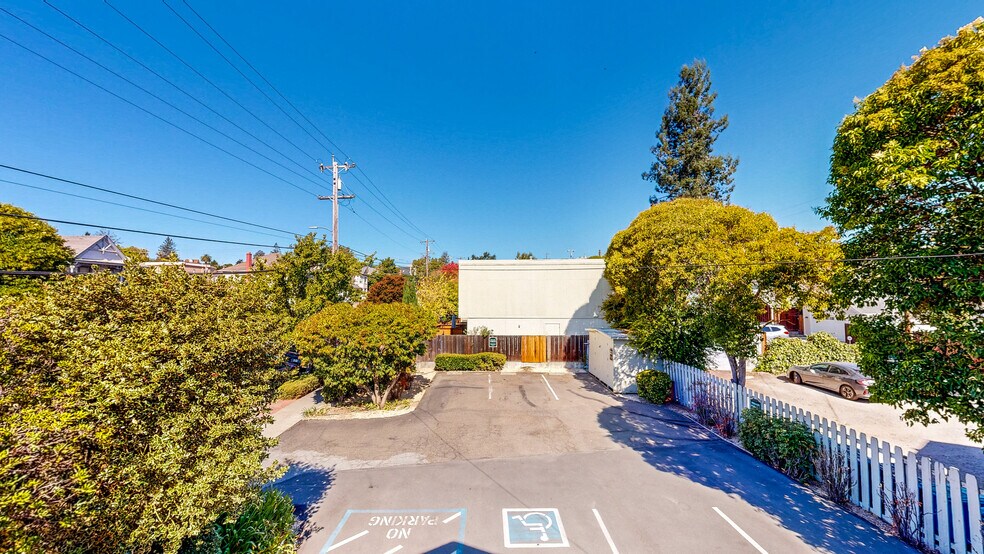 More Photos Of 320 Washington St, Petaluma Office For Sale