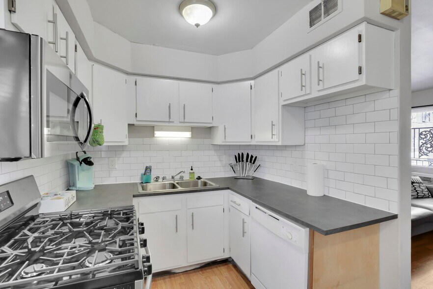 More Photos Of 27 W 8th Ave, Columbus Apartments For Sale