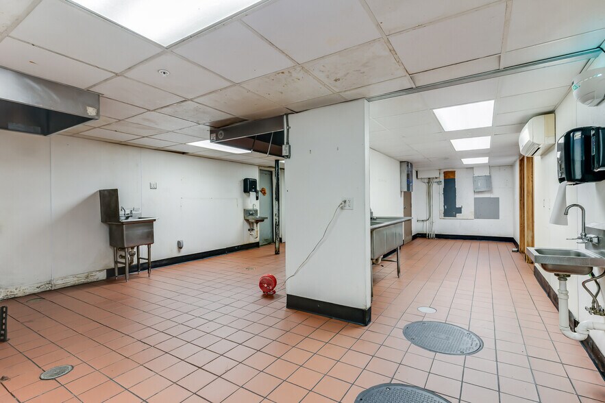 More Photos Of 227-231 Main St, La Crosse Restaurant For Sale