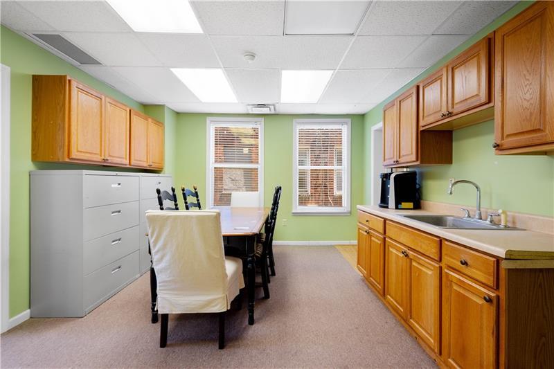 More Photos Of 626 5th Ave, Coraopolis Office Residential For Sale