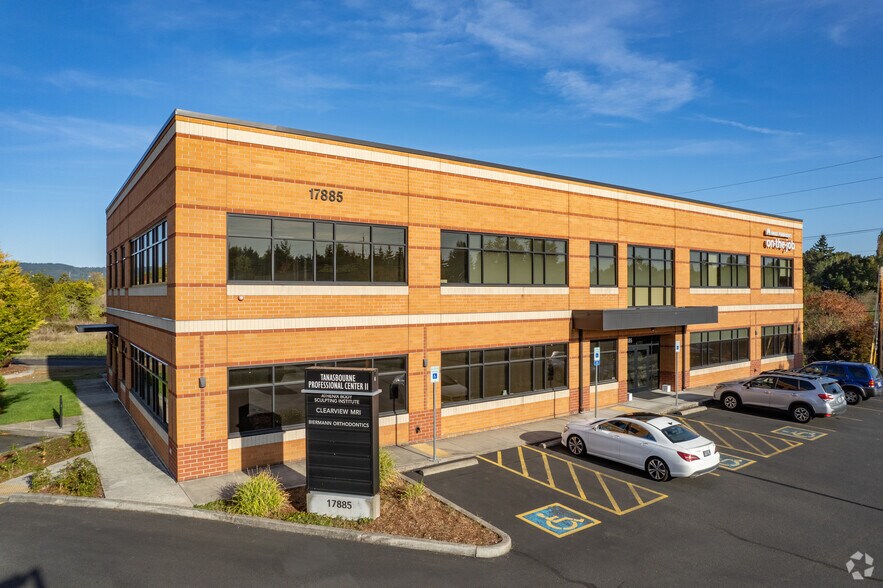 More Photos Of 17885 NW Evergreen Pky, Beaverton Medical For Lease