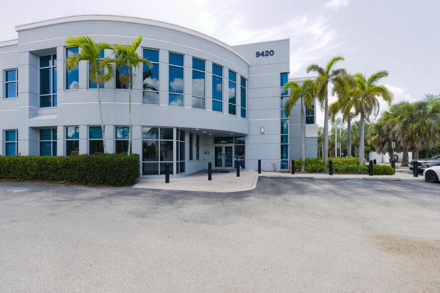 More Photos Of 9420 Bonita Beach Rd, Bonita Springs Office For Lease