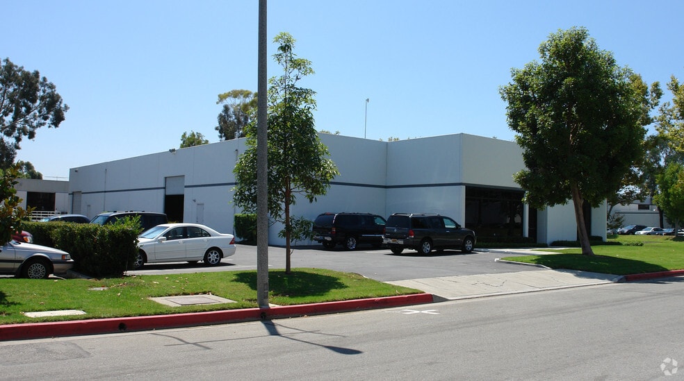 More Photos Of 16902 Millikan Ave, Irvine Warehouse For Lease